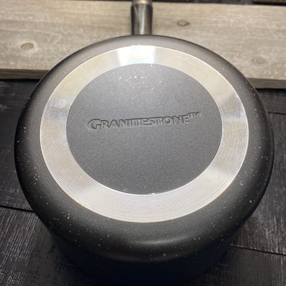 2 Qt. GraniteStone Pot With Lid! - Picture 7 of 9